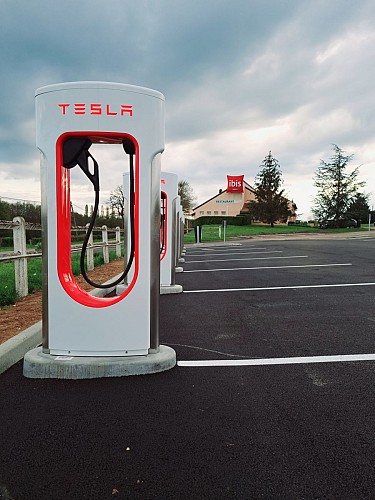 TESLA - Ibis Avallon