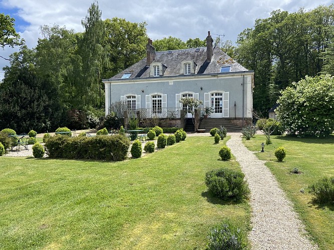 Hôtel Les Grands Chênes - Saint-Fargeau
