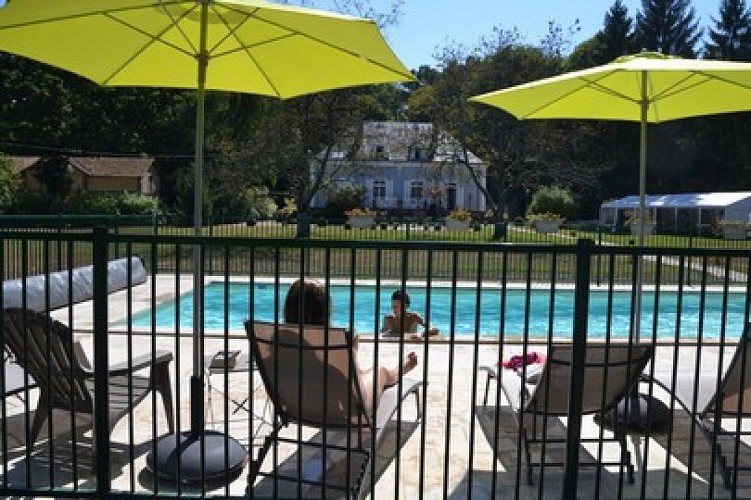 Hôtel Les Grands Chênes - Saint-Fargeau