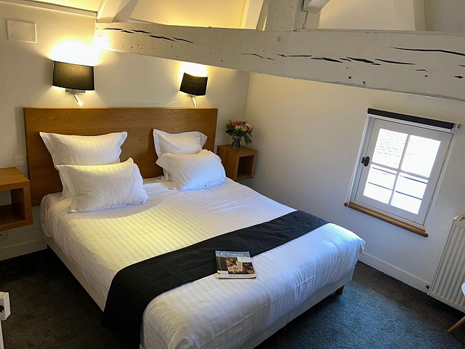 Chambre Georges Bataille - Hôtel Les Glycines Vézelay