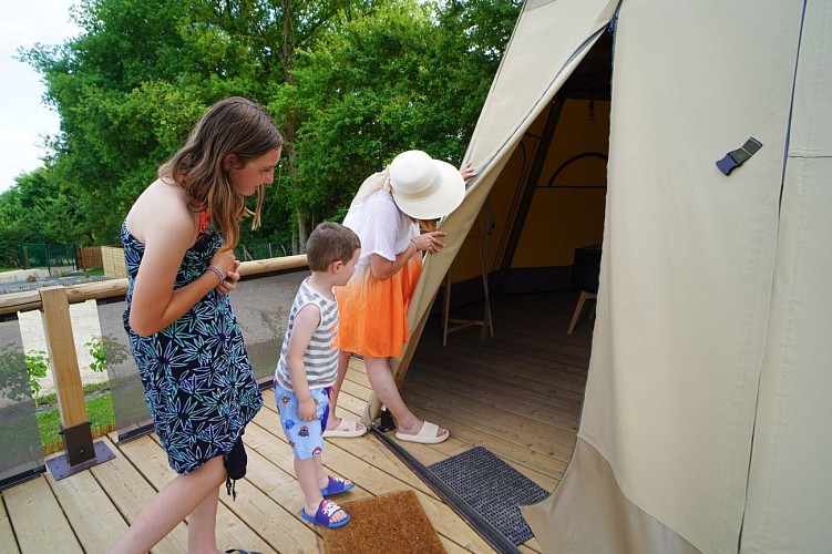 L'Orée des 4 chemins, hébergements insolites à Fontenoy en Puisaye en Bourgogne proche de Guédelon (68)
