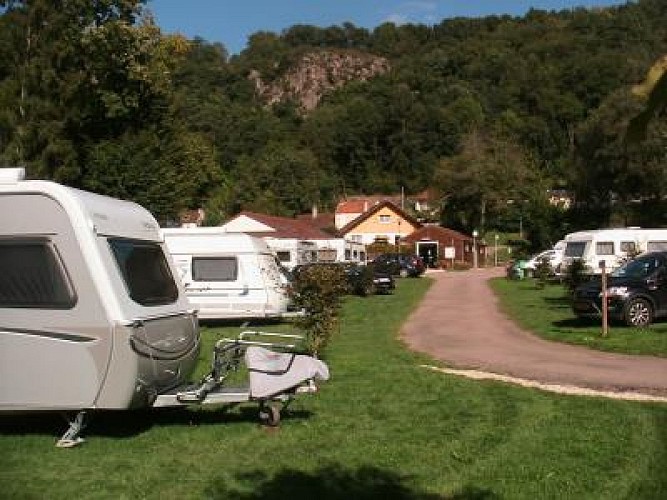 Camping sous Roche - Avallon