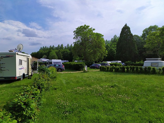 Camping des Berges de l'Yonne - Coulanges sur Yonne