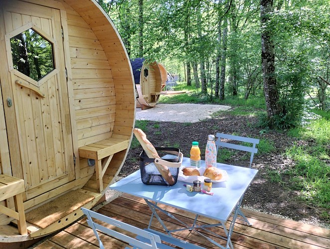 Petit-déjeuner (sur commande) dans les barrels