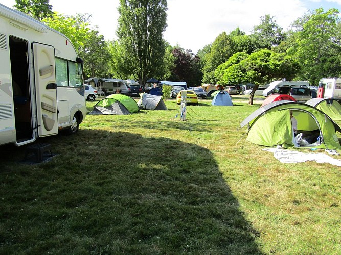 Camping Les Lancières - Rogny les 7 Ecluses