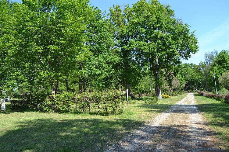 amping les Joumiers - St Sauveur en Puisaye