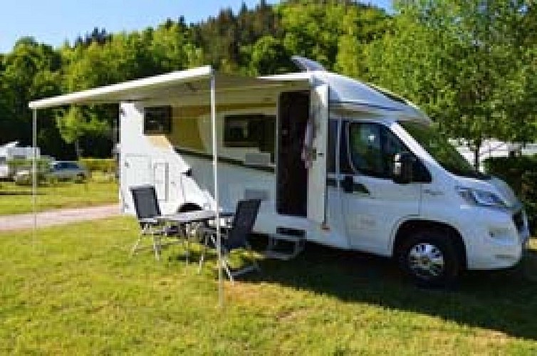 Camping L'Ile d'Amour - Pont sur Yonne