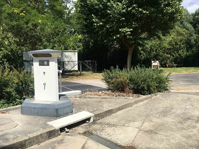 Aire camping-car Sens