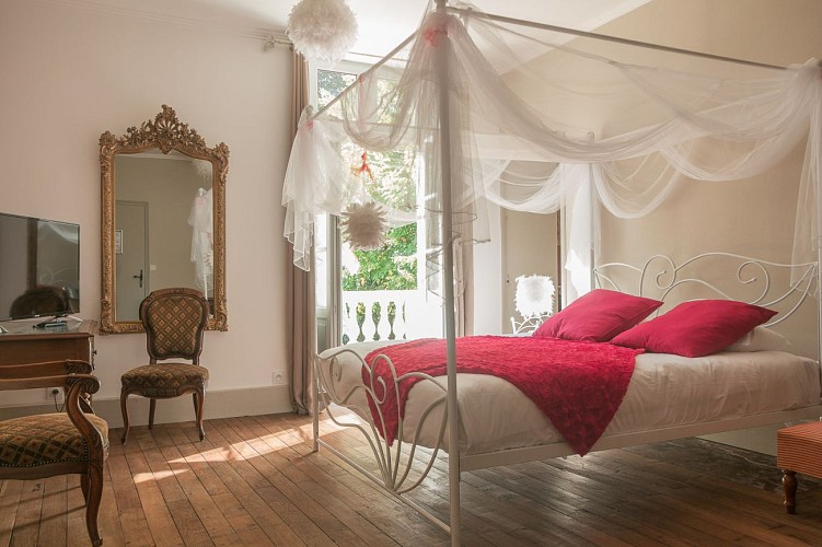 Avallonnaise-chambre de la mariée (2)