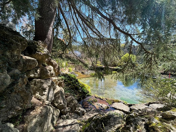 Jardin des Fontaines Pétrifiantes