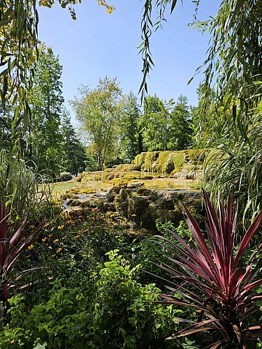 Le Jardin des Fontaines Pétrifiantes