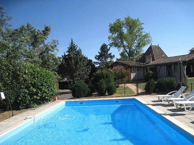 HLOAQU047FS00210-grande