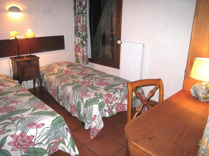 HLOAQU047FS00210-grande12