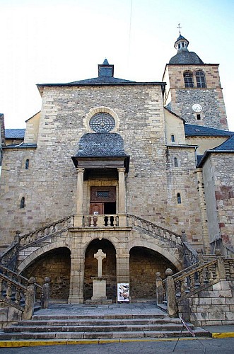 Eglise paroissiale de St Geniez d'Olt