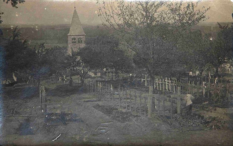 Ancienne carte postale du cimetière III