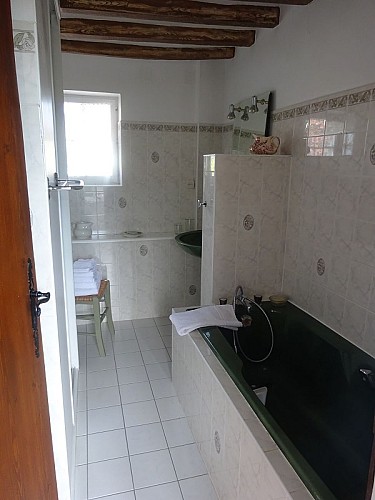 salle de bain_ chambre d'hotes d'Aude_ Lery