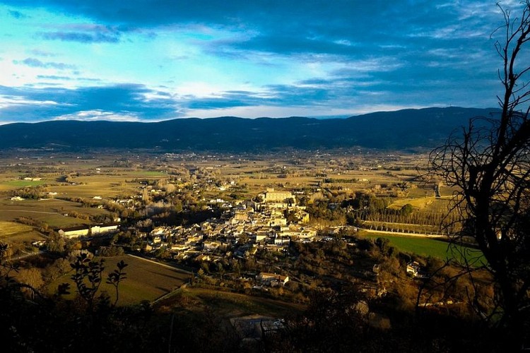 Ansouis et le Mourre Nègre