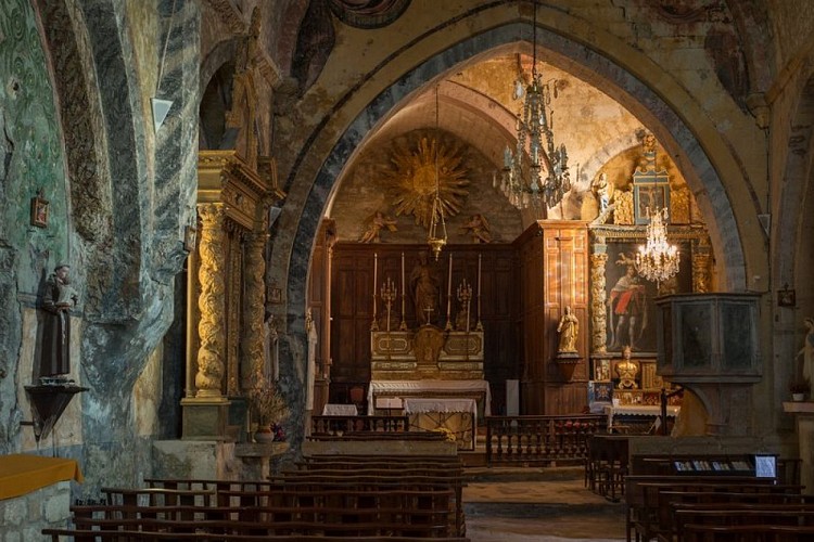 Chœur et nef de l'église Saint-Martin
