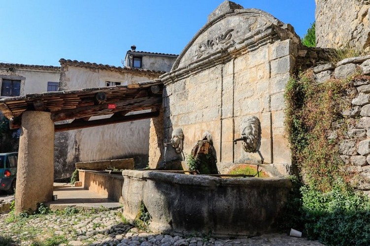Fontaine de Castellet-en-Luberon