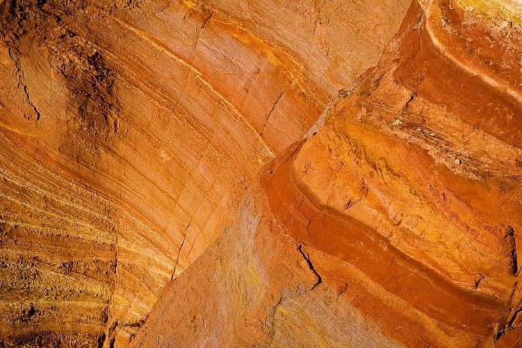 Stratification de sables ocreux