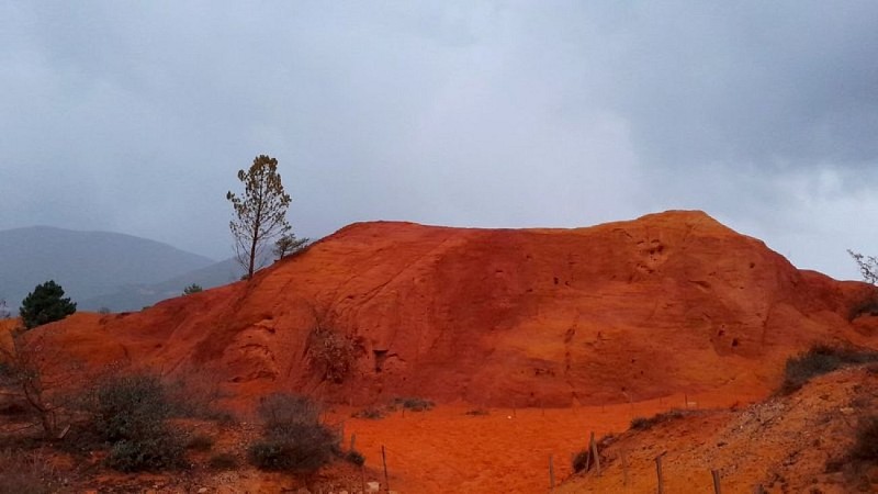 Orage sur le Colorado provençal