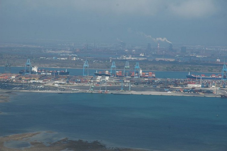 Quais des porte-conteneurs de Fos-sur-Mer