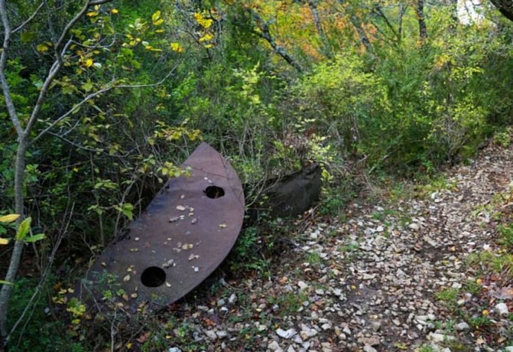 Couvercle d'un ancien four à charbon