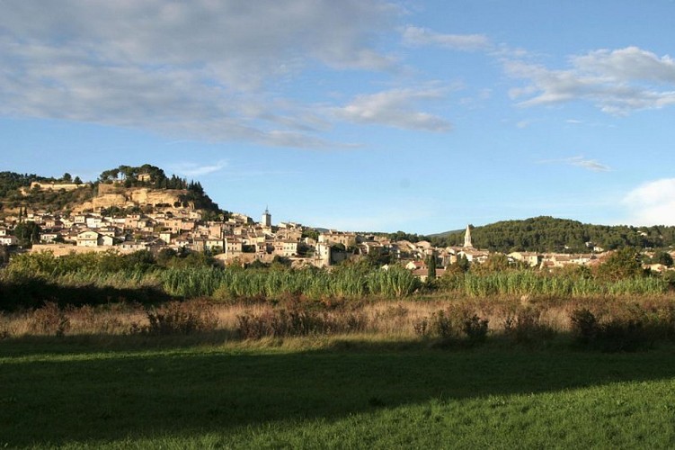 Le village de Cadenet