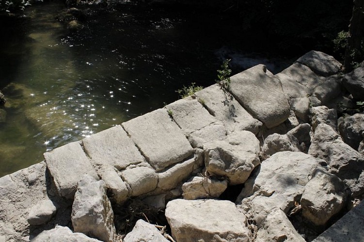 Vestiges du gué ancien