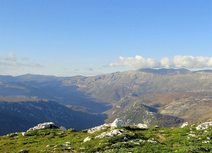 Point de vue depuis le pic de Courmettes