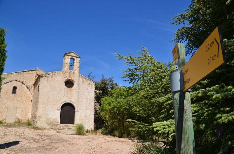 Panneau près de la chapelle