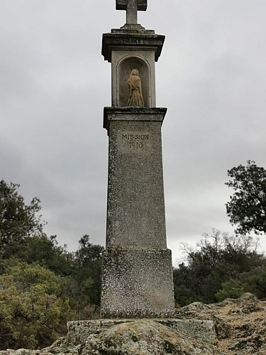 Oratoire près de l'Église de Vaugines