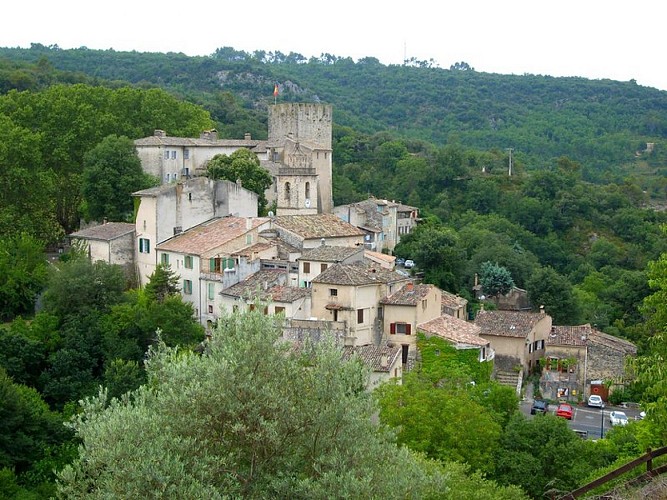 Le village et son château