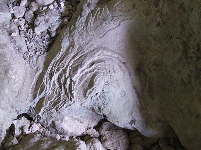 Traces d'érosion au fond de Véroncle