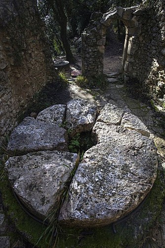 Meule du moulin de Cabrier