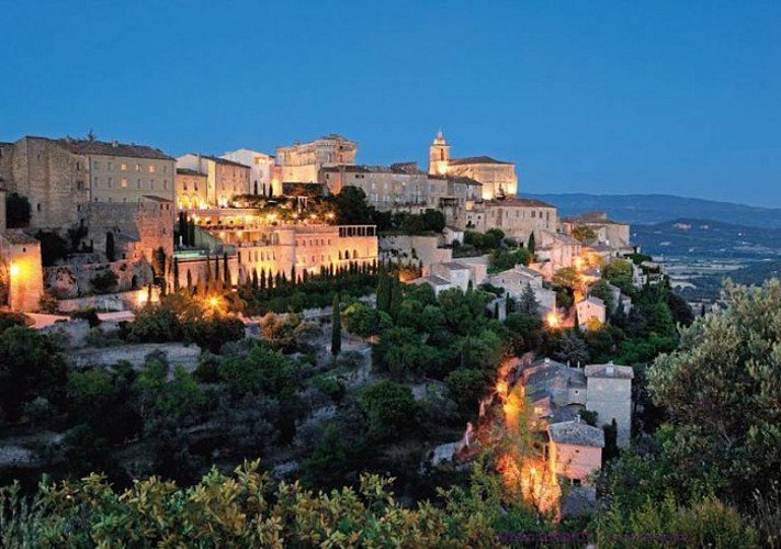 Gordes la nuit