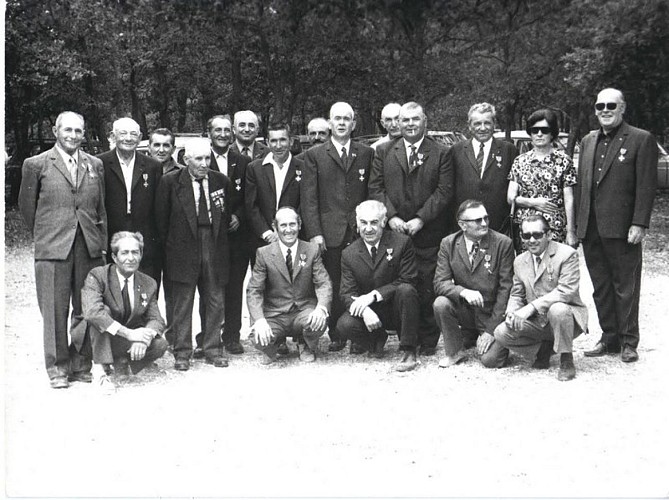 Résistants du Maquis de Gordes, survivants et médaillés (1970)