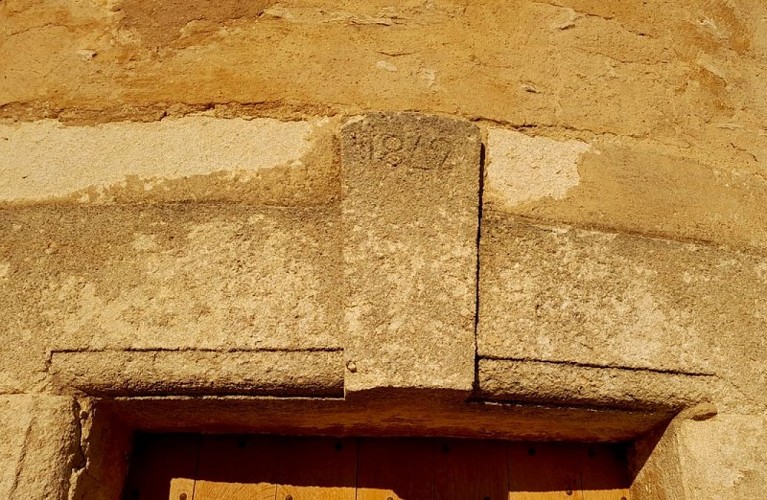 Linteau du moulin de Joucas