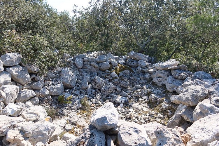 Abri en pierre sèche