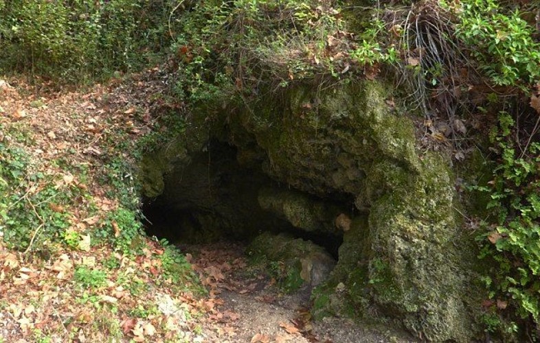La grotte aux Loups