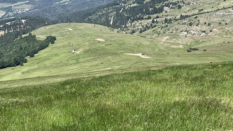 Anciens téléskis de la station