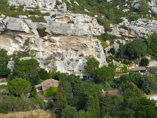 Habitat troglodyte aux Baux