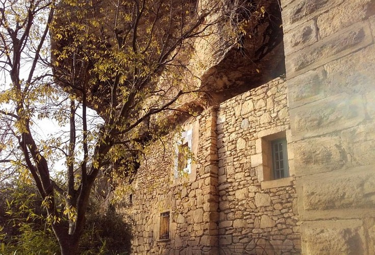 Habitat troglodythe des Beaumettes