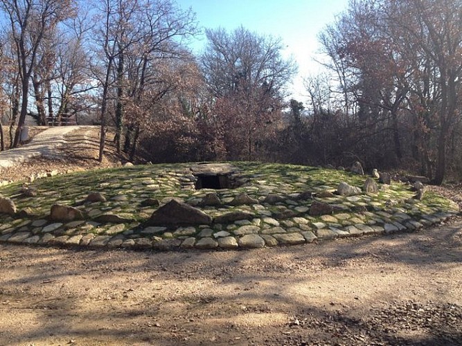 Dolmen après restauration