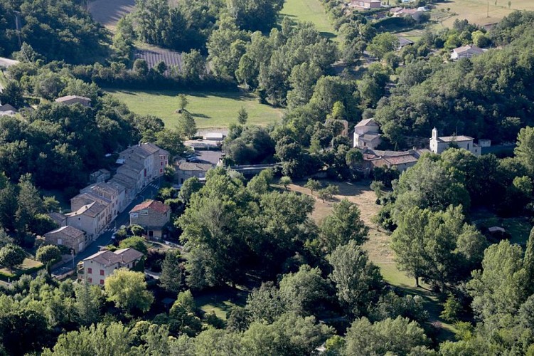 Saint-Ferréol-Trente-Pas depuis le col d'Eyroles
