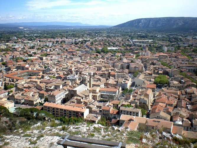 Cavaillon et la colline Saint-Jacques