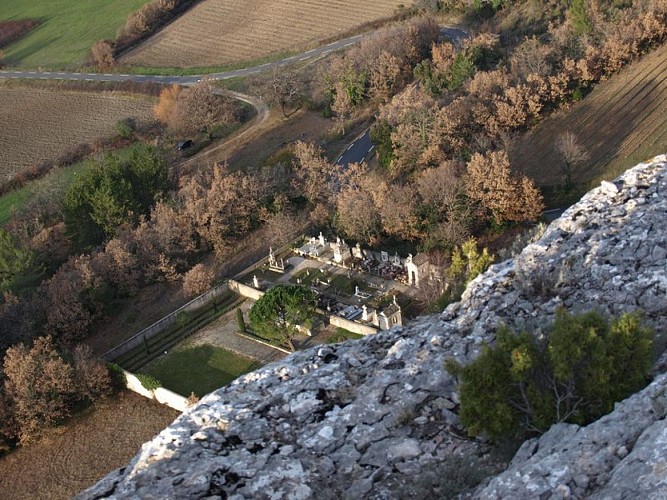 Cimetière de Lioux