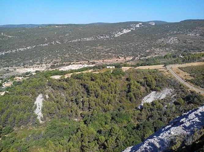 Collines d'argiles grises de l'Aptien