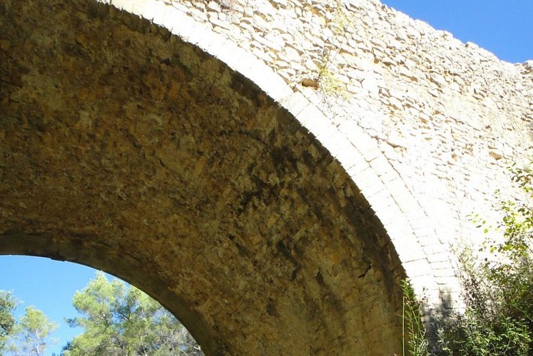 Pont romain sur le Buès