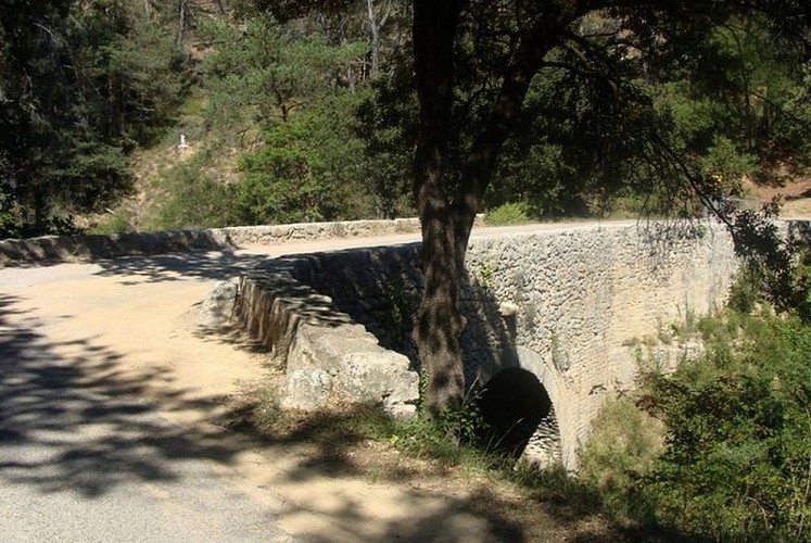 Pont romain sur le Buès